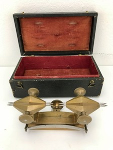 lot 11 image: AntiqueVintage - Watch Tool #1