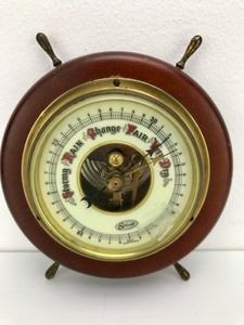 lot 21 image: Vintage - Barometer Weather Station