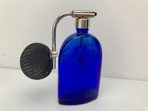 lot 30 image: Vintage - Perfume Bottle #4