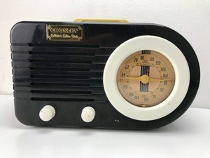 lot 37 image: Vintage - Crosley Limited Edition Radio  Tape Deck