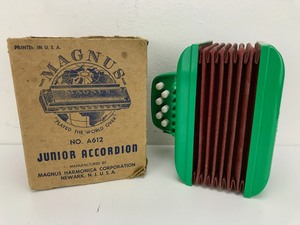 lot 39 image: Vintage - Magnus Junior Accordion