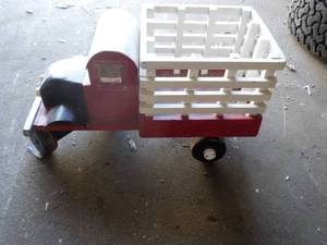 lot 16 image: Wood Truck 25 x 11 x 14 could be o...