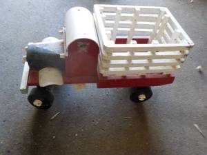 lot 17 image: Wood Truck 25 x 11 x 14 could be o...