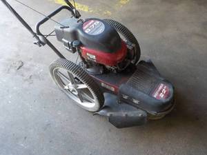 lot 26 image: Craftsman 6.75 HP Eager-1 Weed trim...