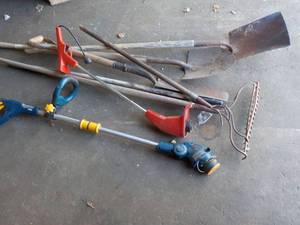 lot 36 image: Tools...