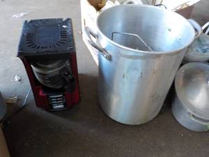 lot 39 image: Kitchen Lot and More...