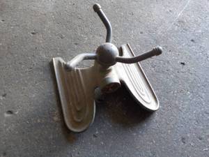lot 41 image: Cast Iron Vintage Sprinkler...
