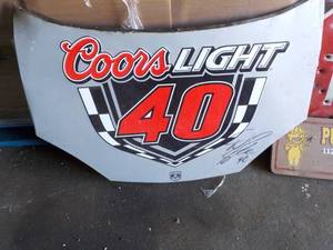 lot 43 image: 6 Signs, 5 Metal and 1 wood...