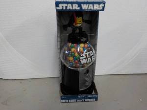 lot 51 image: M & M Star Wars Darth Vader Dispens...