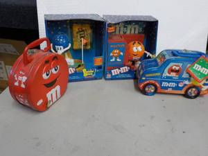 lot 59 image: M & M Collectibles...