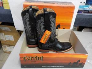 lot 63 image: Ferrini Boots size 10 12D...