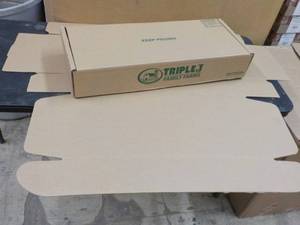 lot 71 image: 25 Self Closing Boxes 24 x 10 x4...