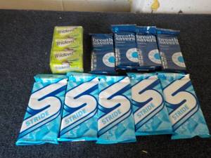 lot 89 image: Trident, Stride Gum and Peppermint ...