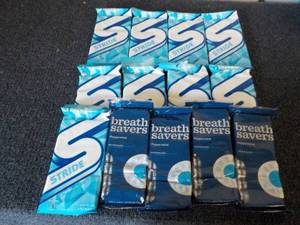 lot 91 image: Peppermint Breath savers and Stride...