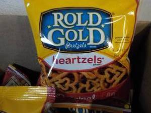 lot 110 image: Case of 40 .7 oz Bags Rold Gold Hea...