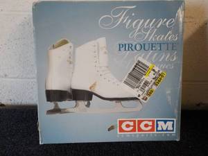 lot 127 image: Pirouette Figure Skates Girls 3...