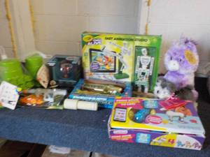 lot 139 image: Toy Lot...