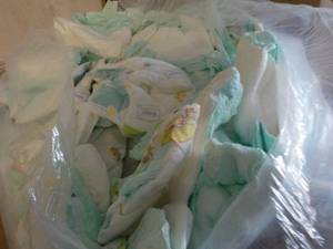 lot 198 image: Bag of 100 or so Newborn- 3 month s...