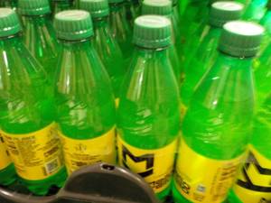 lot 254 image: Case of 24 Bottles Mello Yello...