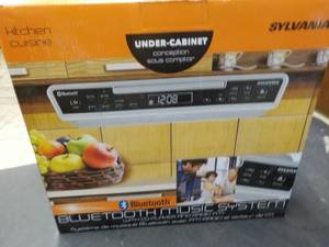 lot 278 image: Sylvania Under Cabinet Bluetooth Mu...