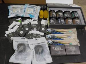 lot 307 image: Bemindful and Invitamin Sample Pack...