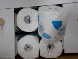 lot 322 image: Case of Paper Net 96 rolls 1 ply do...