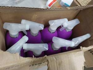 lot 350 image: Case of 8 - 28 oz Bottles Method Cl...