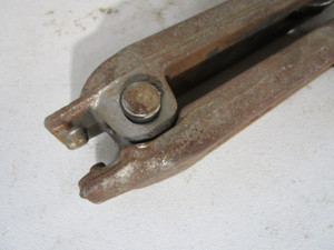 lot 375 image: Cast Iron Baseboard Heater Assembly Tool