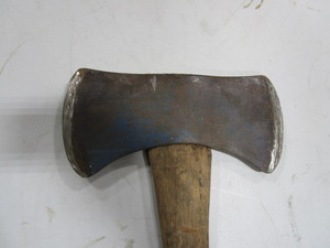 lot 386 image: Axe