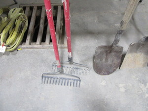 lot 390 image: Shovels & Rakes