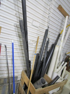 lot 420 image: Drop Pcs of Plastic & Copper Tubing