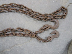 lot 426 image: Log Chain