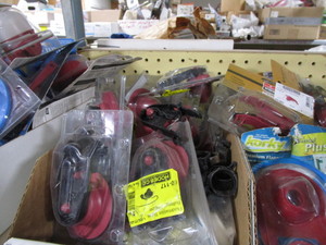 lot 480 image: Plumbing Parts Inventory (see pics)