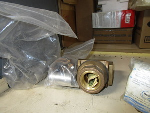 lot 507 image: Brass Fittings
