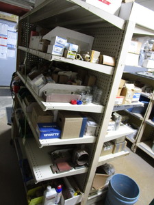 lot 538 image: Double Sided Gondola Shelving 6 Long 40 Wide 6 Tall (contents not included)