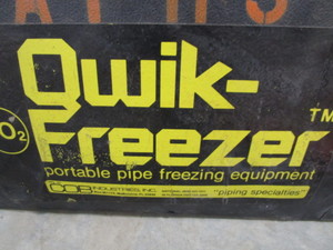 lot 91-A image: Quick-Freezer Pipe Freezing Blankets w2 Co2 Tanks