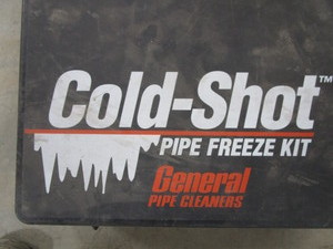 lot 91 image: General Cold Shot Pipe Freeze Kit w2 Co2 Tanks