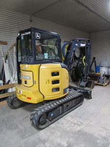 lot 20-A image: 2015 John Deer 35G Mini Excavator