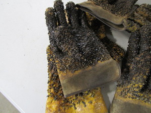 lot 33 image: Pipe Snake Gloves