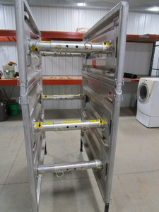 lot 36 image: Alum Adjustable Cave In Trench Box (2) pcs 5x4 (2) pcs 5x2