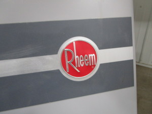 lot 43 image: Reem Tankless Hot Water Heater (needs work)