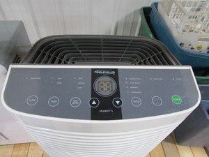 lot 72 image: (2) Soleus De-Humidifiers