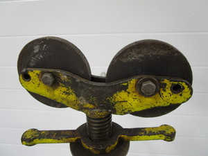 lot 90 image: Pipe Roller Stand