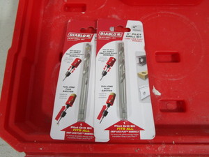 lot 105 image: Diablo Hole Saw Kit