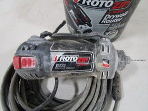 lot 117 image: Rotozip Drywall Cutter