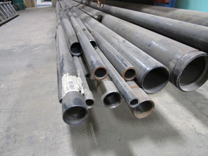 lot 197 image: Black Pipe