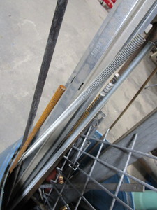 lot 205 image: Drop pcs of Unistrut, Threaded Rod & Metal pcs