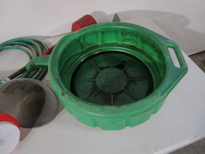 lot 210 image: Funnels & Drain Pan
