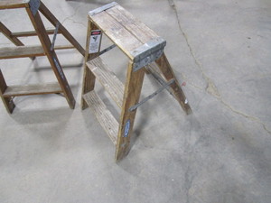 lot 255 image: (2) Werner 2 Step Ladders