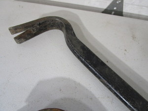lot 278 image: Crow Bars